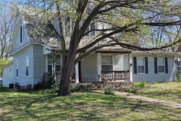 1703 S Harrison Avenue, Sedalia, MO 65301