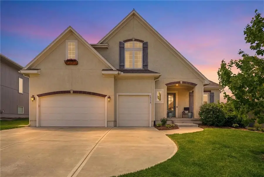 24739 W 92nd Street, Lenexa, KS 66227 - #2