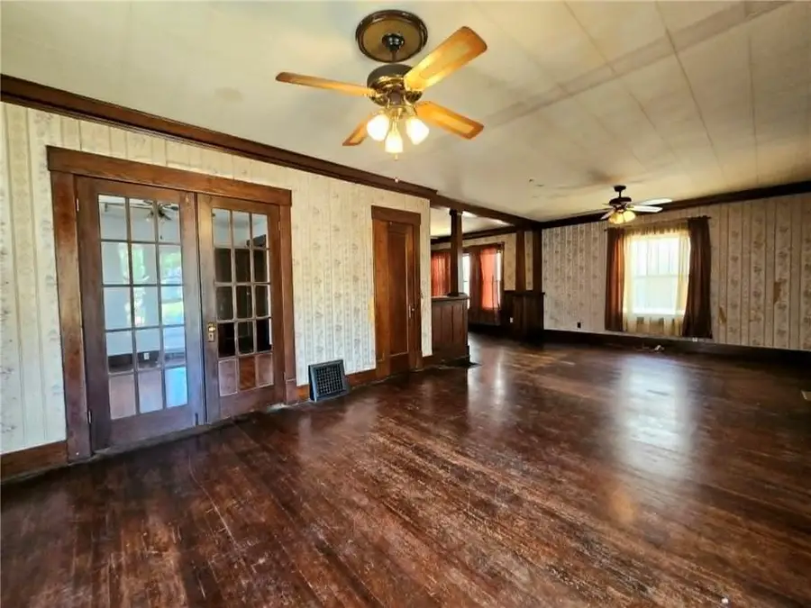 1407 N Broadway Street, Pittsburg, KS 66762 - #2