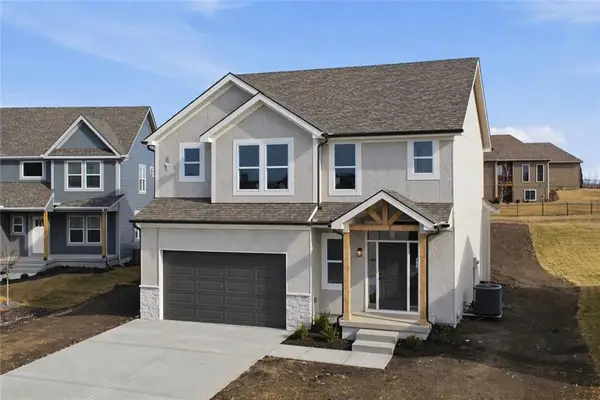 27612 E 128th Court, Lee's Summit, MO 64086