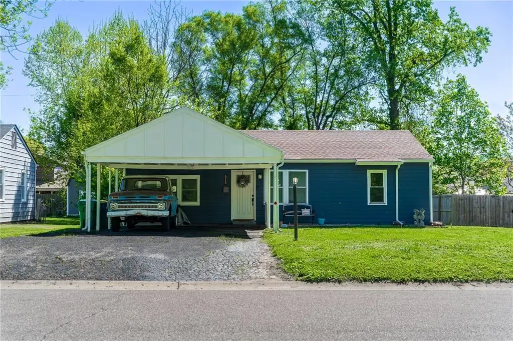 115 Spring Valley Avenue, Bonner Springs, KS 66012 - #1