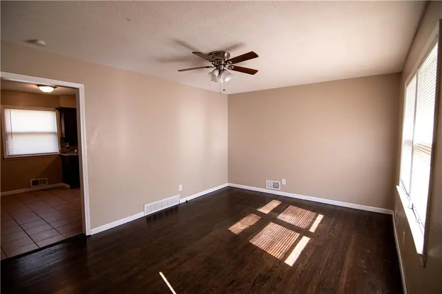 13112 Winchester Avenue, Grandview, MO 64030 - #2