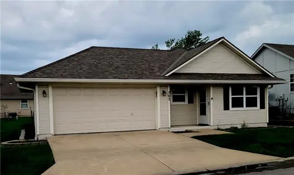 502 S Poseidon Way, Raymore, MO 64083