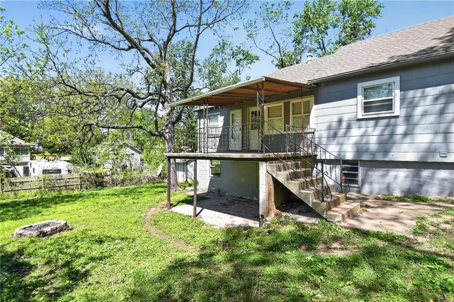 1422 S Maywood Avenue, Independence, MO 64052 - #3