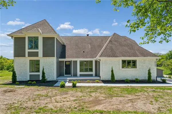 20195 College Boulevard, Olathe, KS 66061