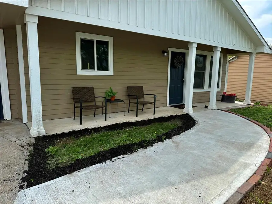 1622 Lindenwood Lane, Lawrence, KS 66044 - #3