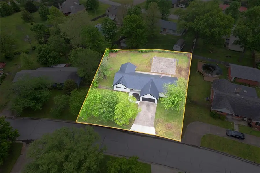 1120 30th Drive, Parsons, KS 67357 - #3