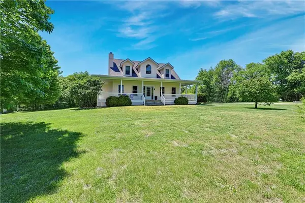 35710 Pflumm Road, Paola, KS 66071