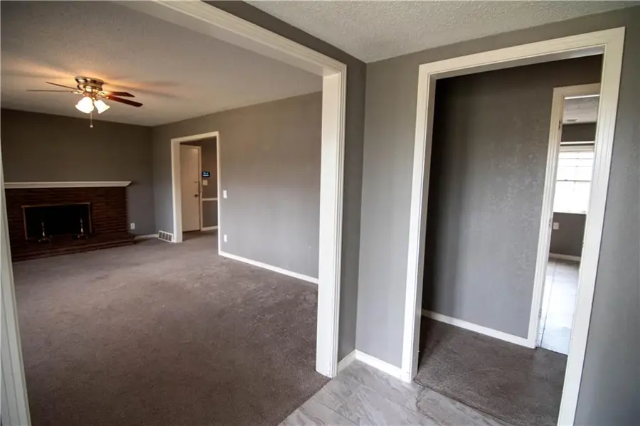 6613 Chestnut Avenue, Kansas City, MO 64132 - #3