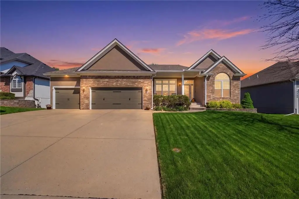 2207 Prairie Creek Drive, Kearney, MO 64060 - #1