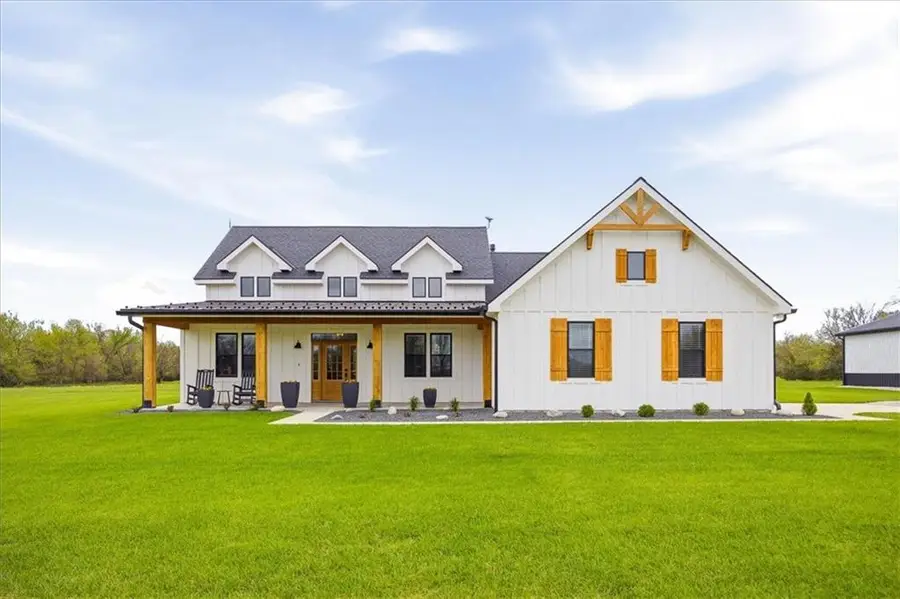 9513 W 2400 Road, Fontana, KS 66026 - #2