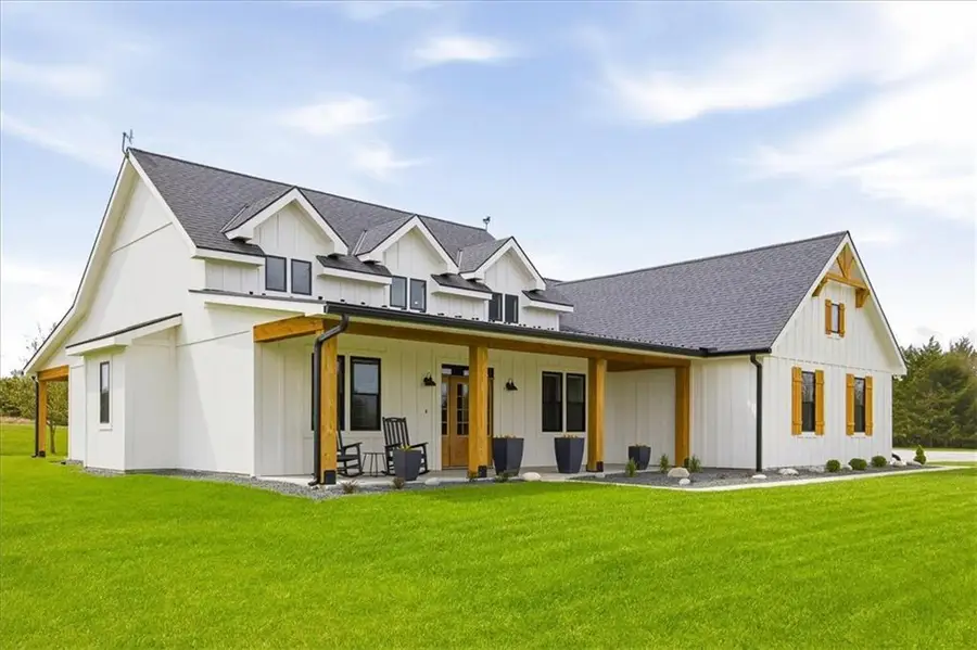 9513 W 2400 Road, Fontana, KS 66026 - #3