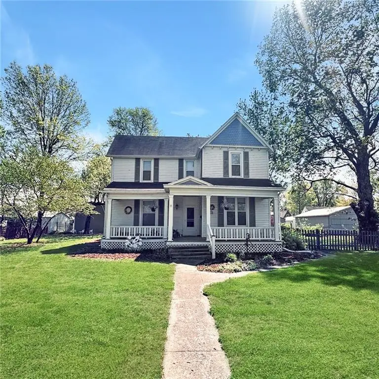 206 W Chestnut Street, Odessa, MO 64076 - #1