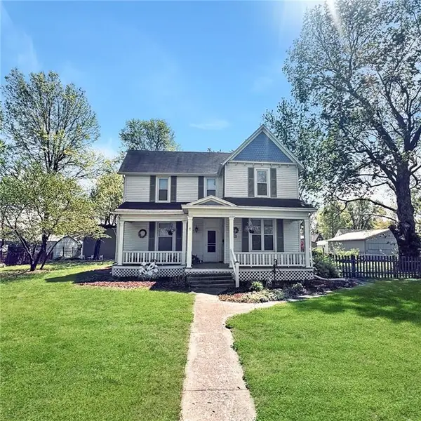 206 W Chestnut Street, Odessa, MO 64076