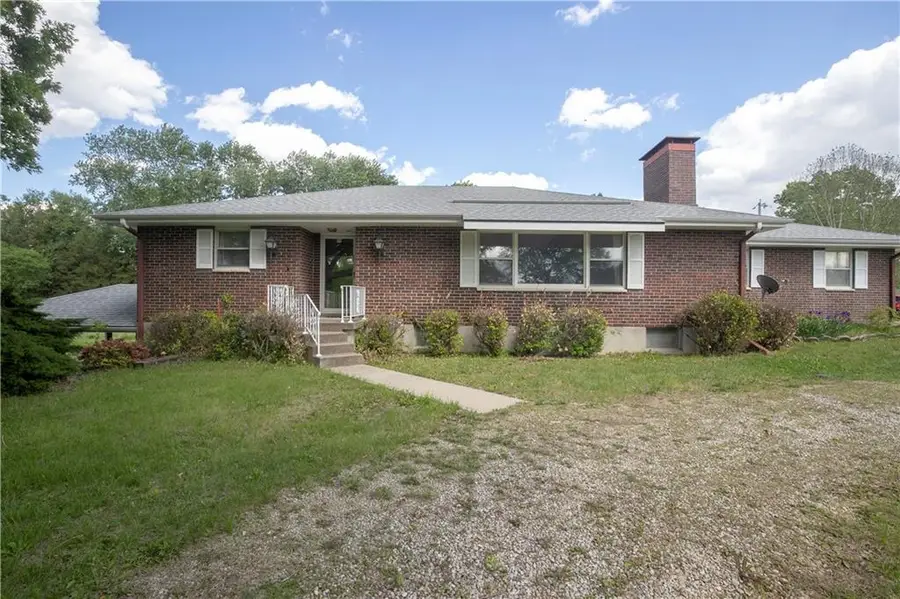 517 S 21 Street, Leavenworth, KS 66048 - #2