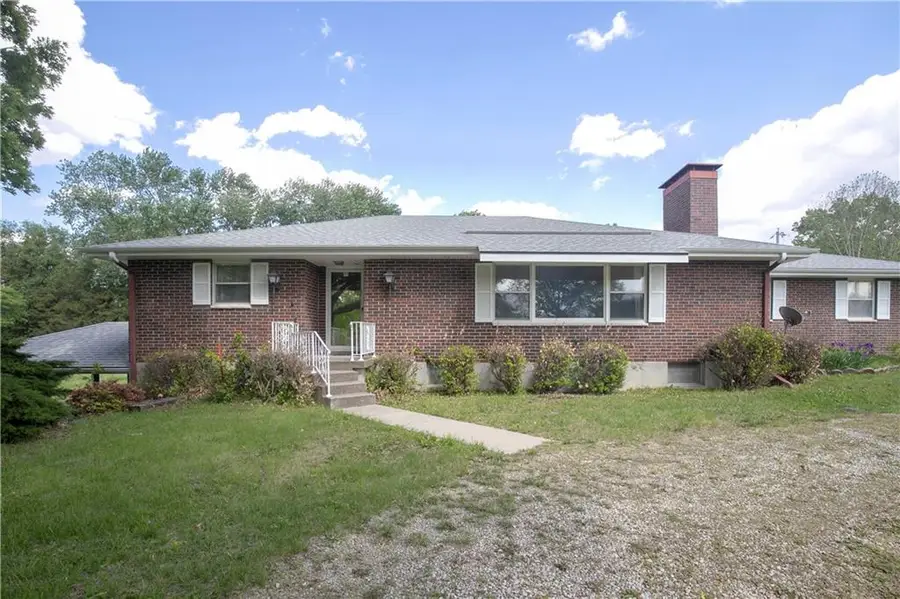 517 S 21 Street, Leavenworth, KS 66048 - #3