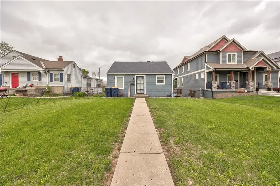 2532 W Paseo Boulevard, Kansas City, MO 64108 - #3