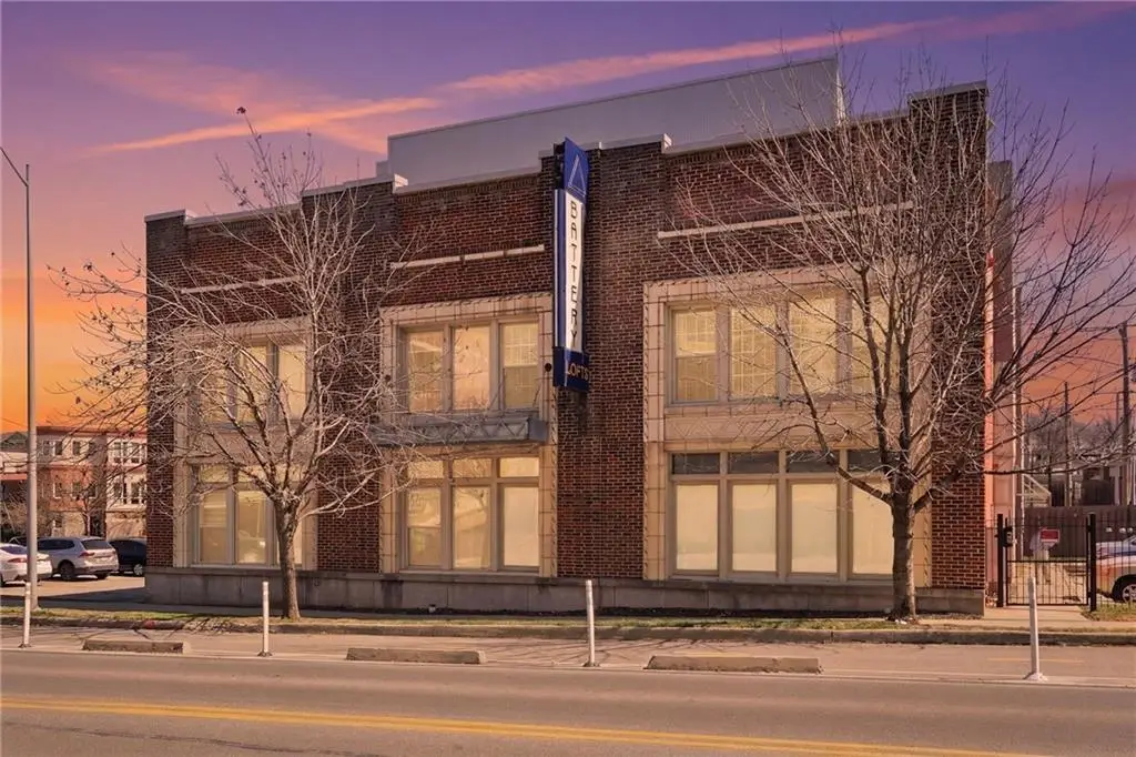 3001 Gillham Road #206, Kansas City, MO 64108 - #1