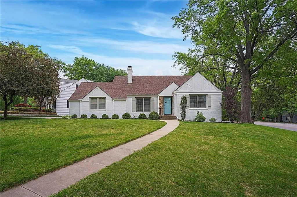 5401 Canterbury Road, Fairway, KS 66205 - #1