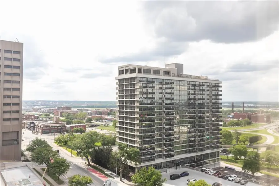 700 E 8th Street #14G, Kansas City, MO 64106 - #3