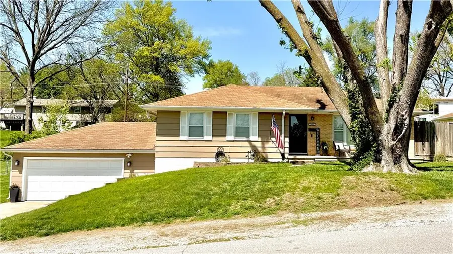 3405 Neighbor Road, Saint Joseph, MO 64506 - #2