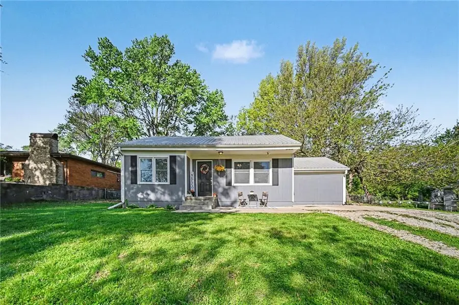 1209 N 8th Street, Lansing, KS 66043 - #2