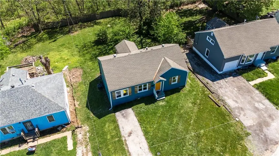 5609 Oakland Avenue, Kansas City, MO 64129 - #2