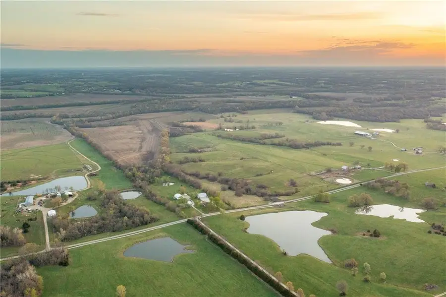 221 200th Road, Warrensburg, MO 64093 - #3