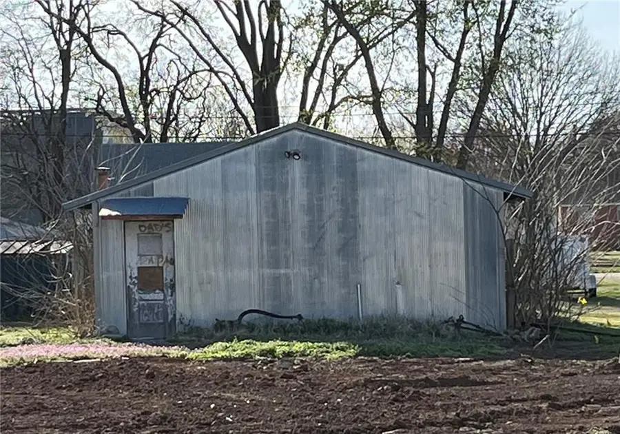 211 Merchant Street, Oswego, KS 67356 - #2