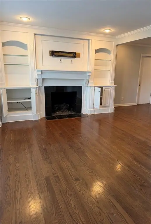 5200 W 72nd Street, Prairie Village, KS 66208