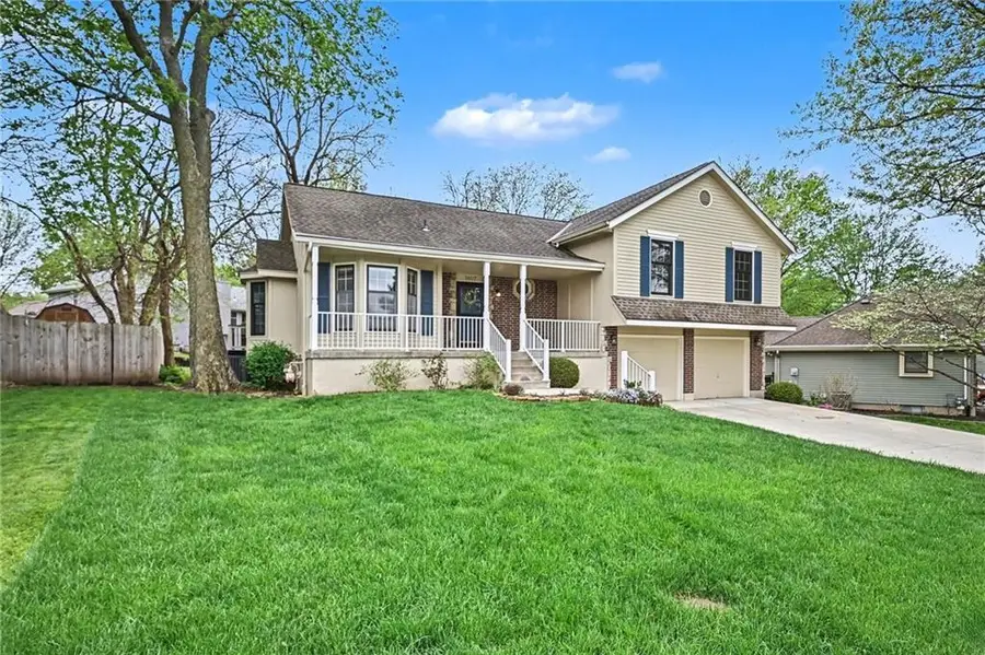 1607 SE Boone Trail, Lees Summit, MO 64063 - #2