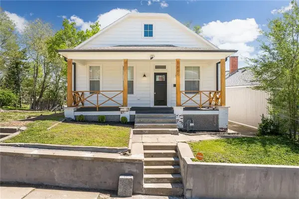 605 N 12th Street, St Joseph, MO 64501