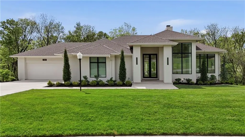 7300 NW Pampas Lane, Parkville, MO 64152 - #1