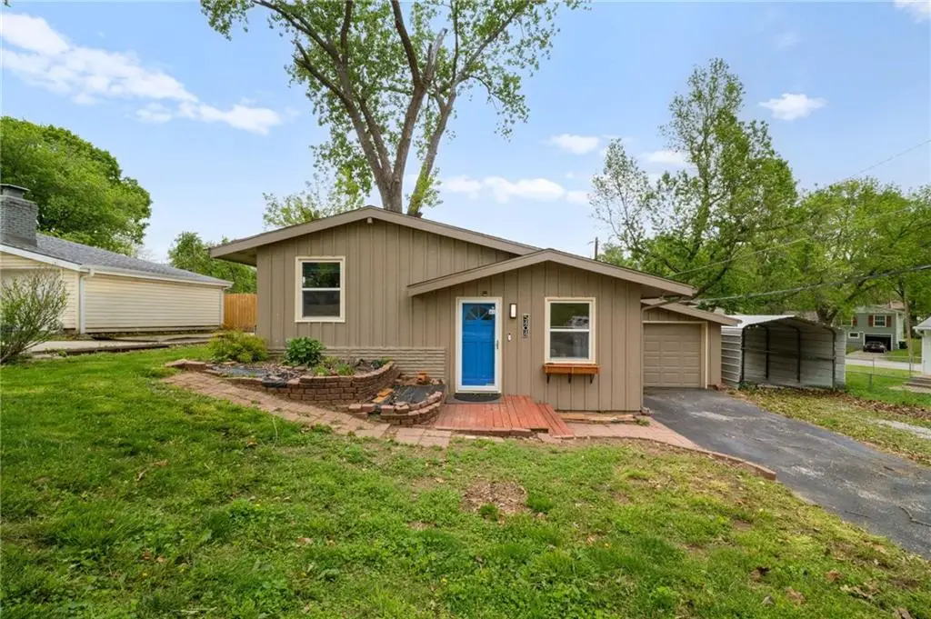 5404 NE 42nd Terrace, Kansas City, MO 64117 - #1