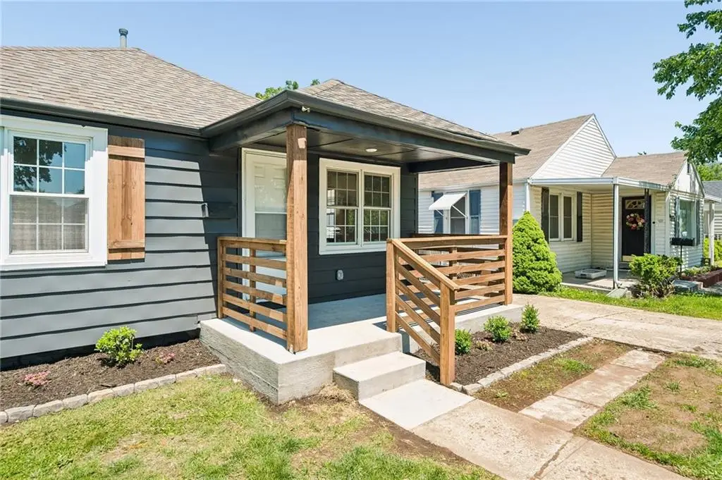 1406 E 24th Avenue, Kansas City, MO 64116 - #1