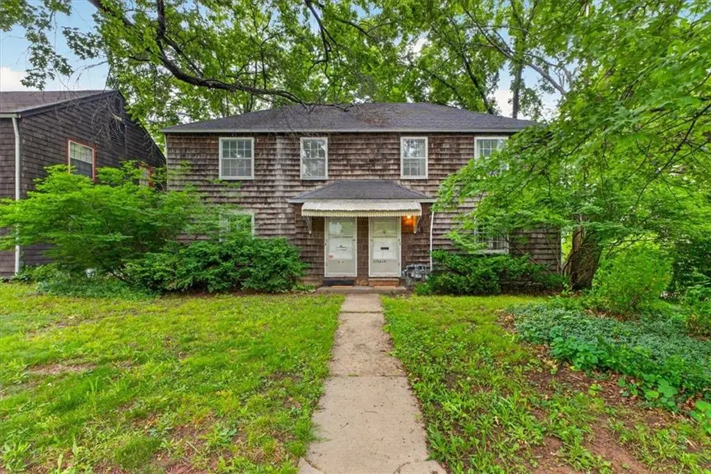 636 E 63rd Terrace, Kansas City, MO 64110 - #1