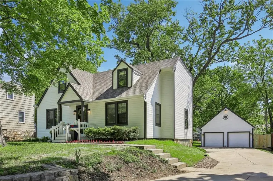 5801 Woodward Street, Mission, KS 66202 - #2