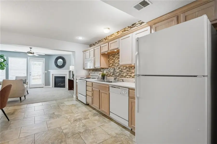 8335 N Kensington Avenue, Kansas City, MO 64119 - #2