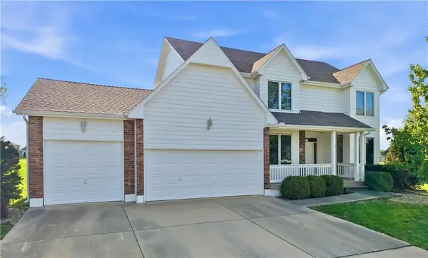 4536 SW Gull Point Drive, Lee's Summit, MO 64082