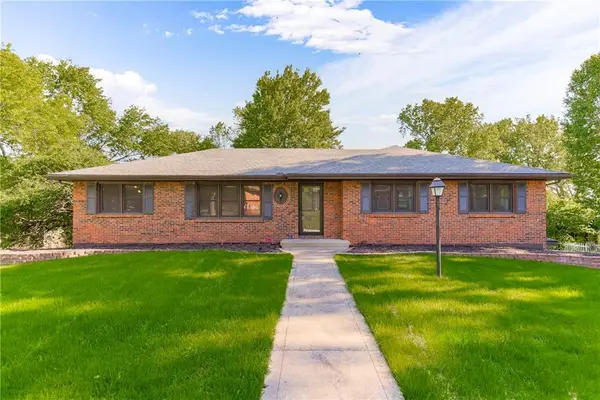 1306 NE 77th Street, Kansas City, MO 64118