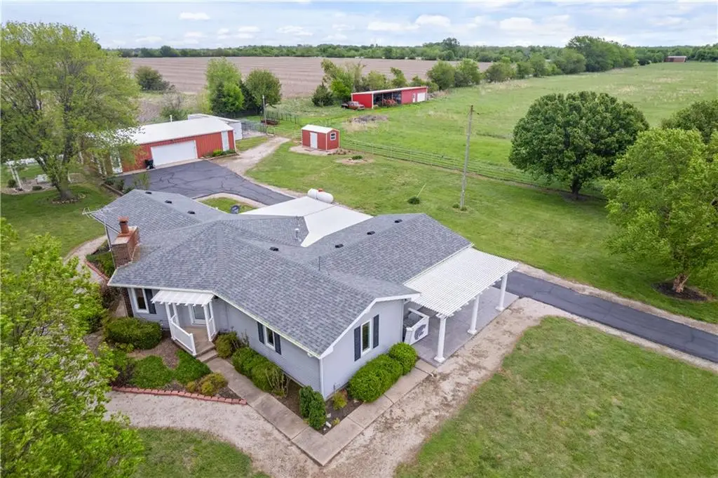 1504 17000 Road, Parsons, KS 67357 - #1