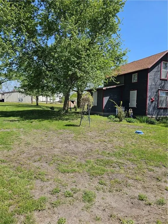 113 S West Street, Powhattan, KS 66527 - #2