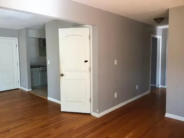 3203 E 107th Terrace, Kansas City, MO 64137 - #3