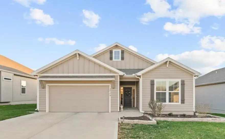 25179 W 142nd Street, Olathe, KS 66061 - #1