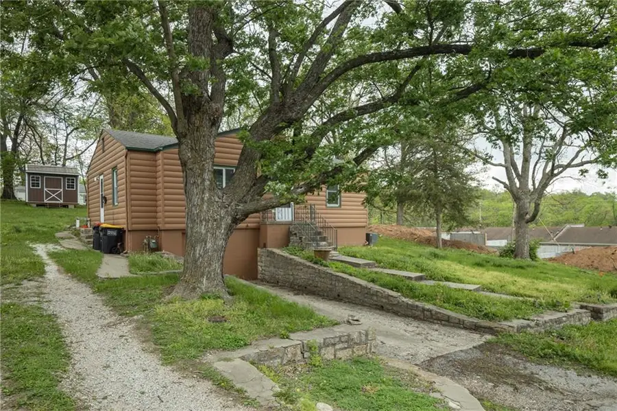 111 Waller Avenue, Excelsior Springs, MO 64024 - #3