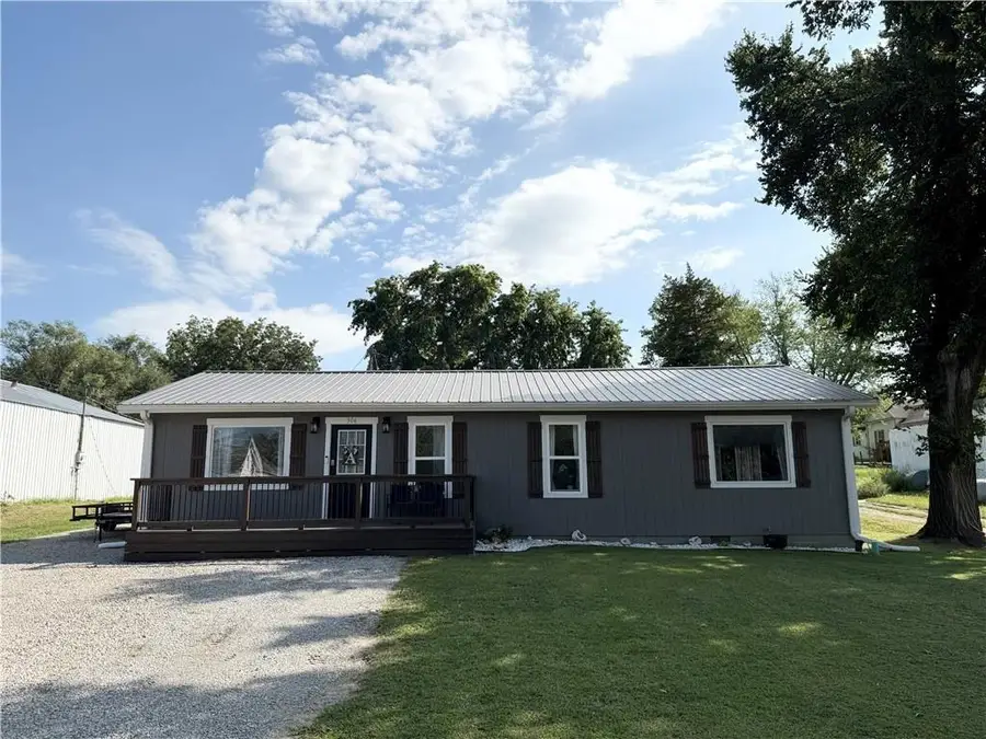 306 Park Street, Gallatin, MO 64640 - #3