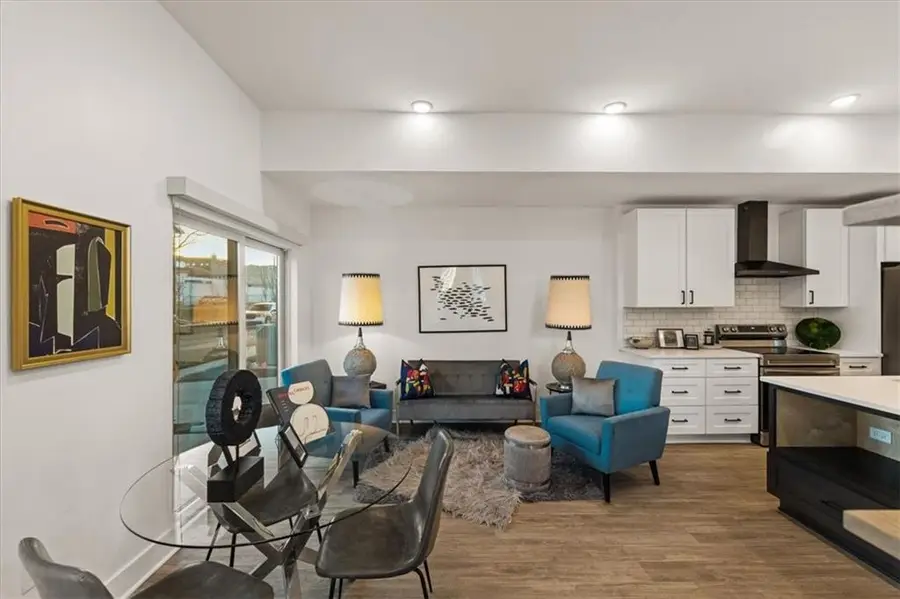 1213 E 29th Street, Kansas City, MO 64109 - #2