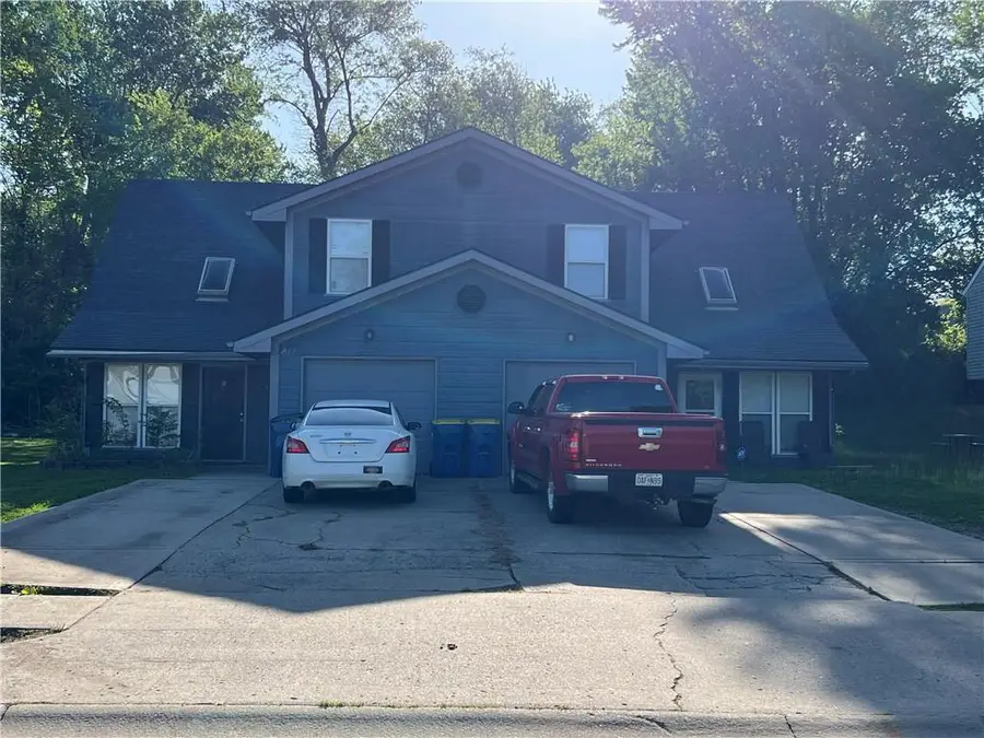 411-413 Spring Avenue, Liberty, MO 64068 - #2