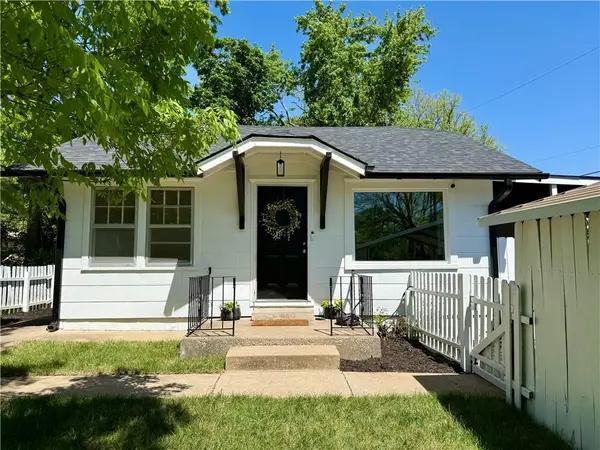 502 S Willow Avenue, Sugar Creek, MO 64053