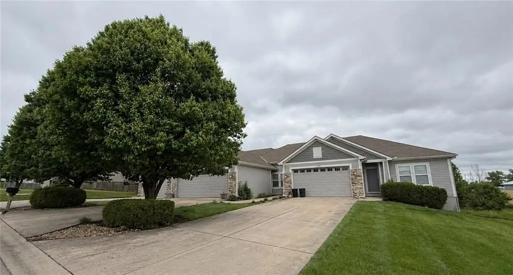 1206-1210 Willowbrook Drive, Cameron, MO 64429 - #1